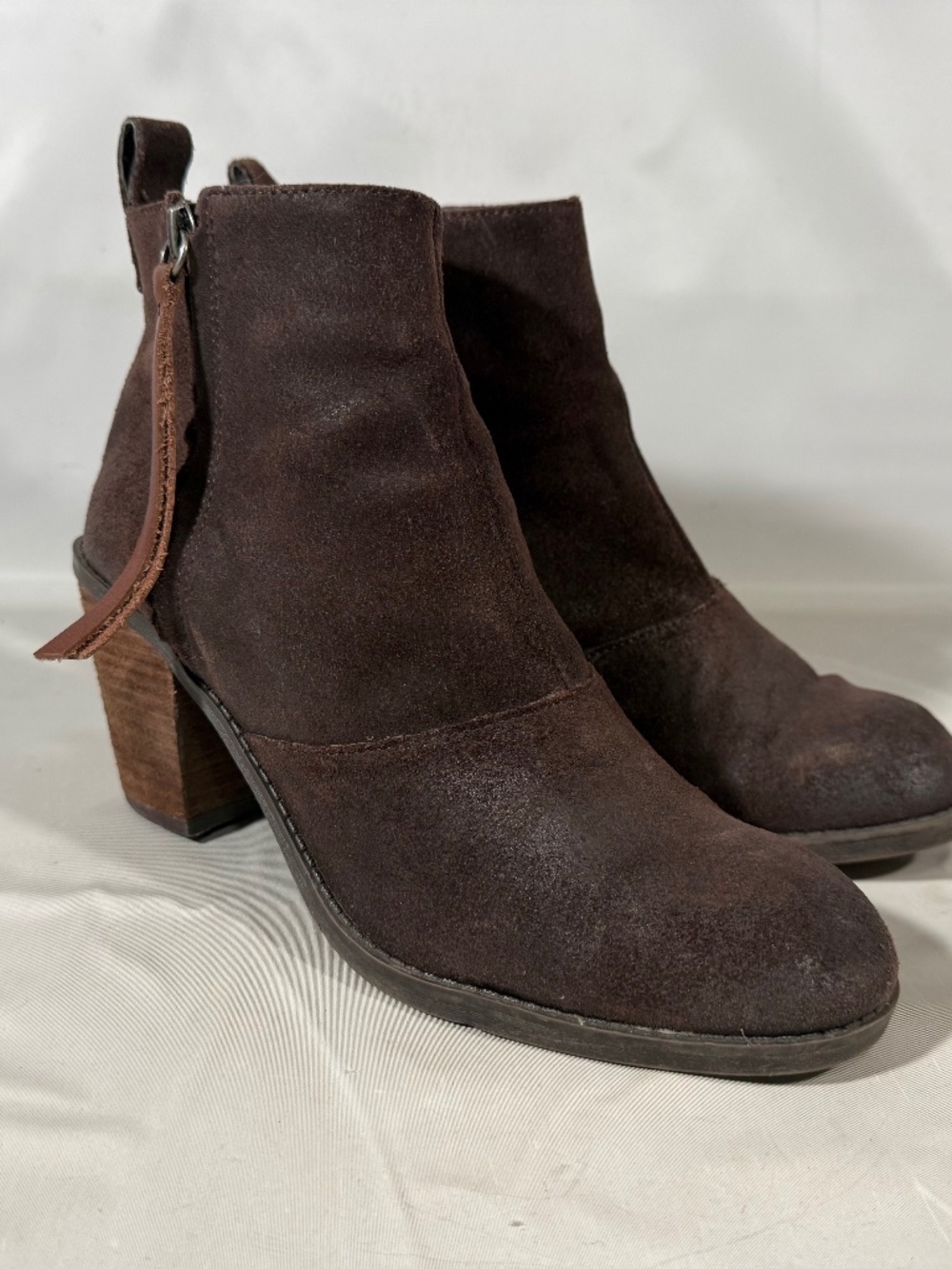 Dolce Vita Jace Booties Distressed Suede Side Zipper Stacked Block Heel Women 8M